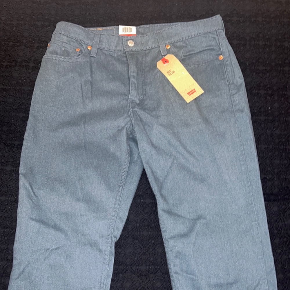 BRAND NEW W TAGS SLIM FIT MENS JEANS